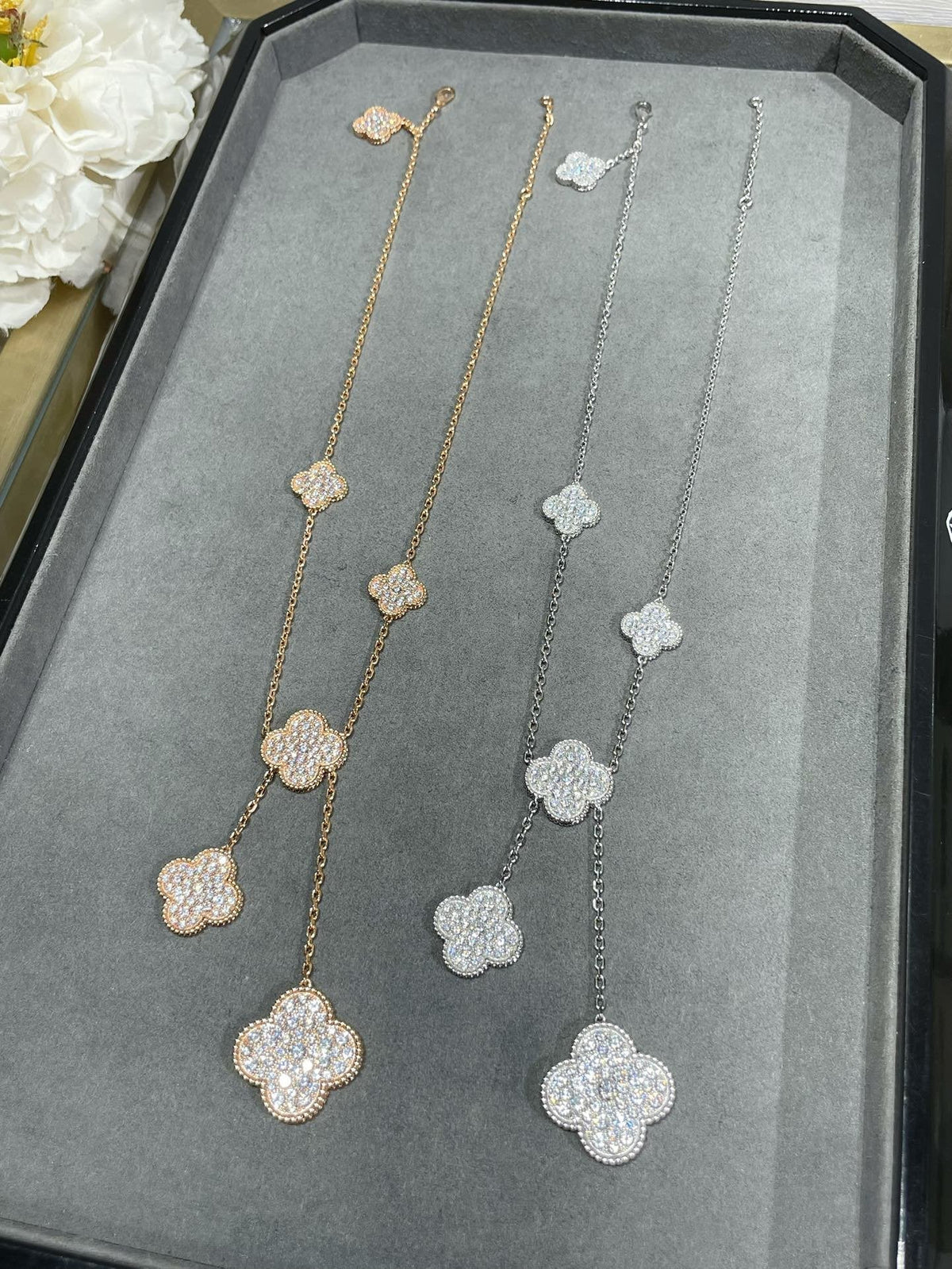 [Spark]CLOVER 6 MOTIF DIAMOND PAVED NECKLACE